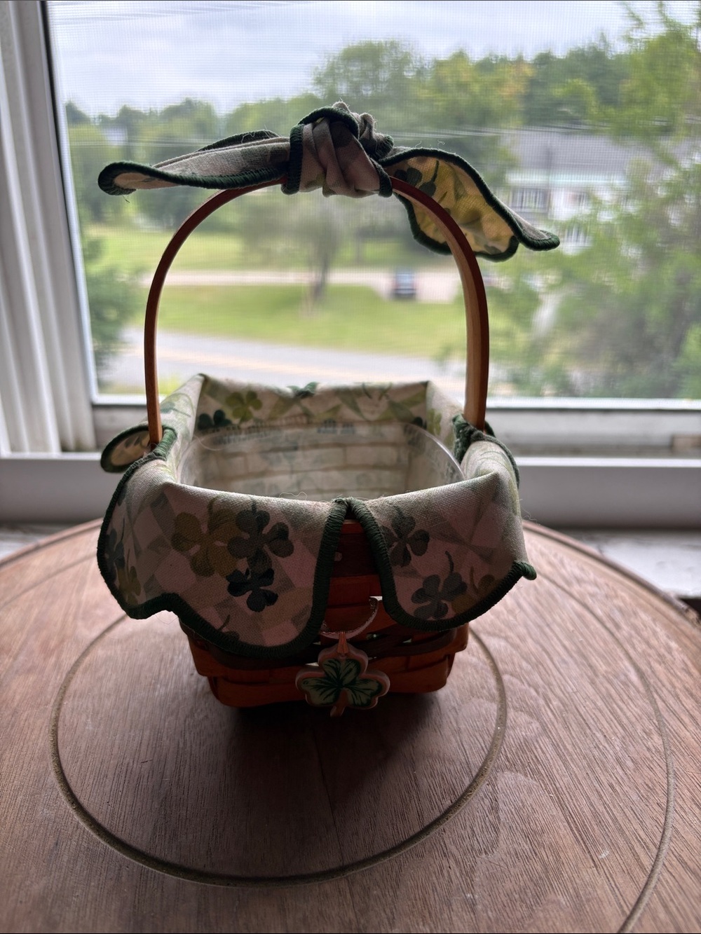 Longaberger Fabric-Lined Shamrock Basket 1999